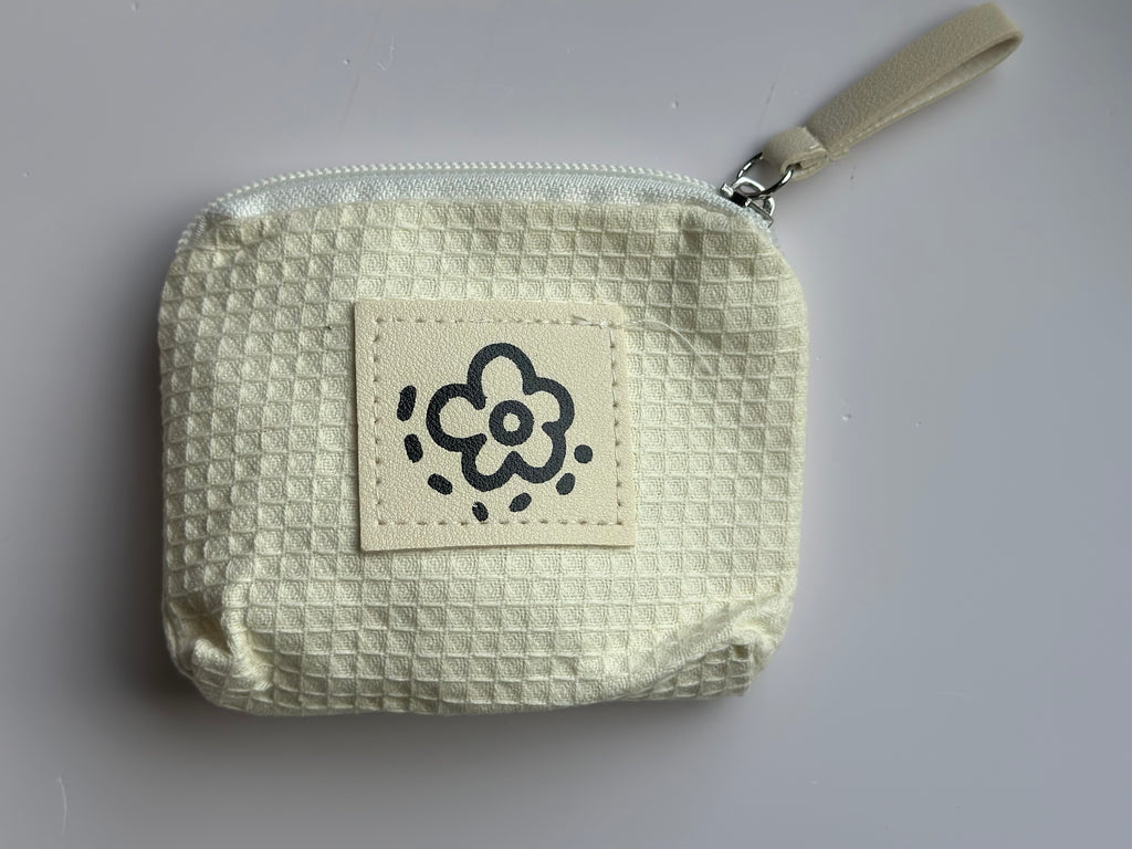 Single Daisy Mini Purse