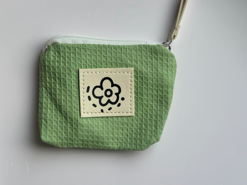 Single Daisy Mini Purse